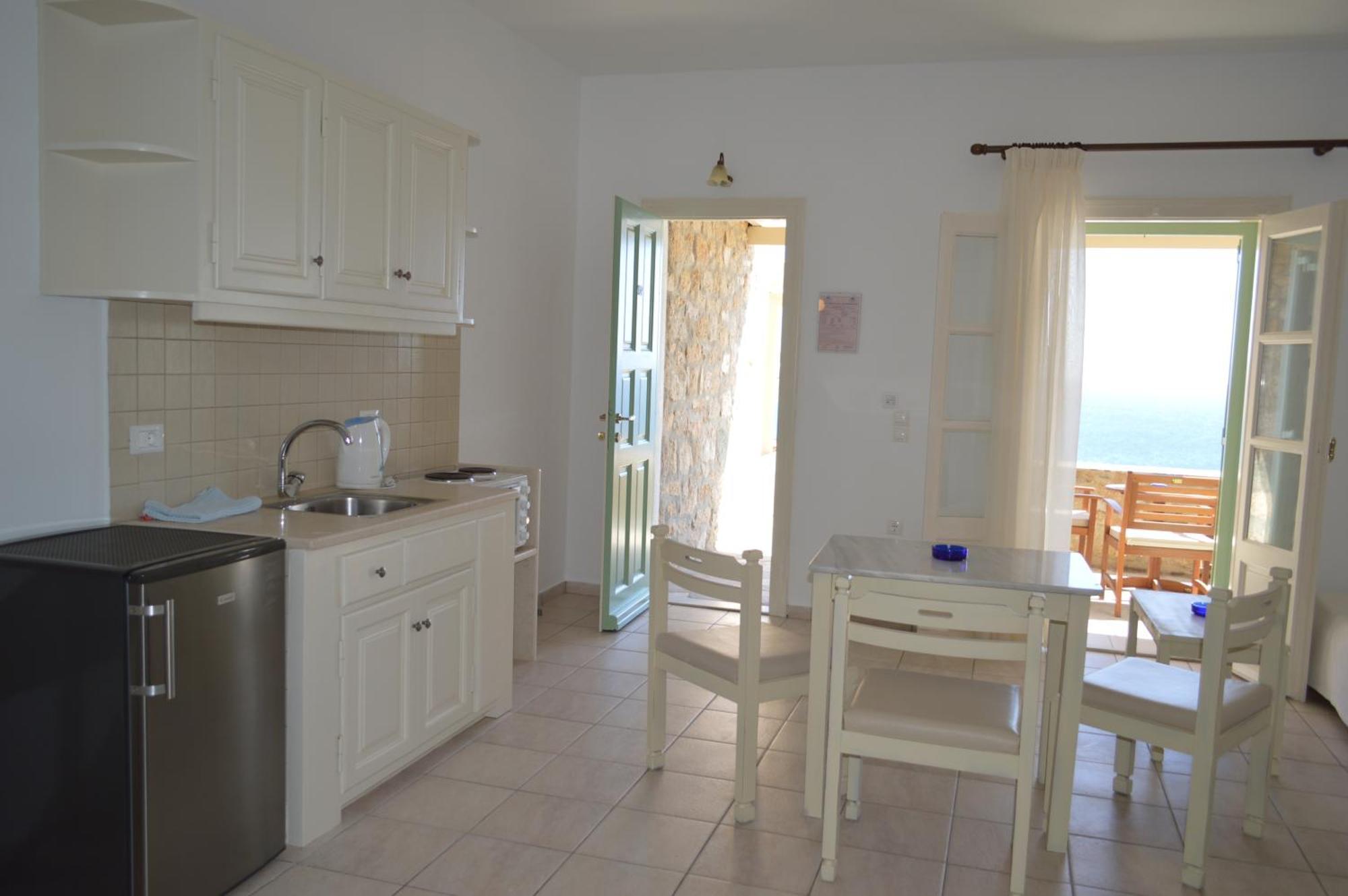 Panthea Aparthotel Agios Ioannis Diakoftis